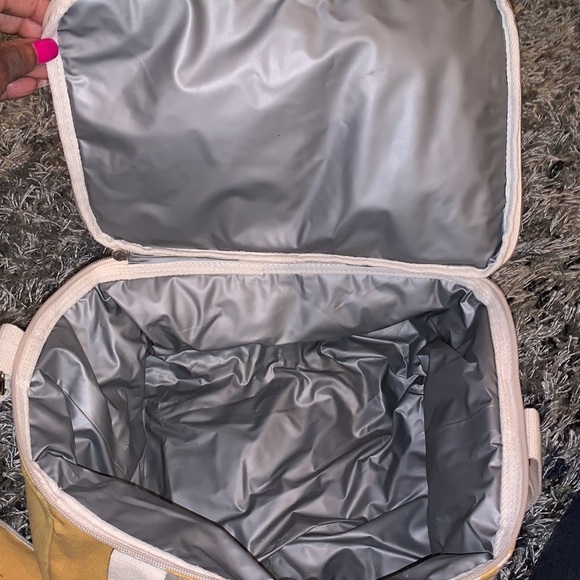 Business & Pleasure co. Holiday Cooler - Picture 11 of 16